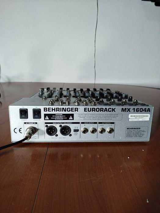 Mixer Behringer Eurorack MX 1604A. In perfecta stare! Made in