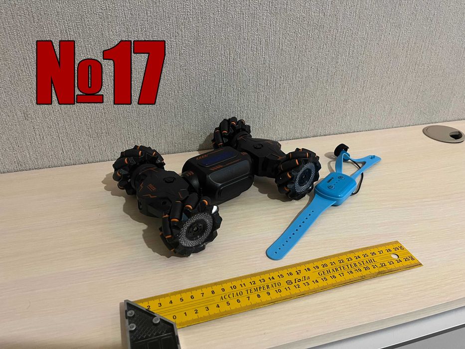 Продам машинки на радиоуправлении с зарядным.устройством. Цены в опис.