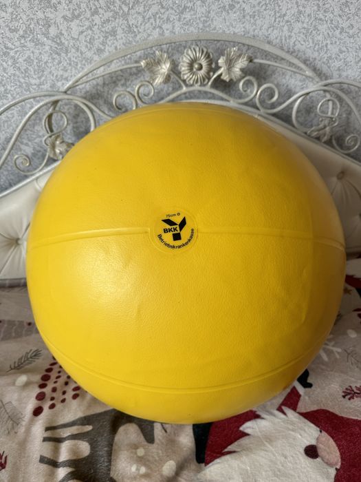 Продам фитбол (мяч для фитнеса)