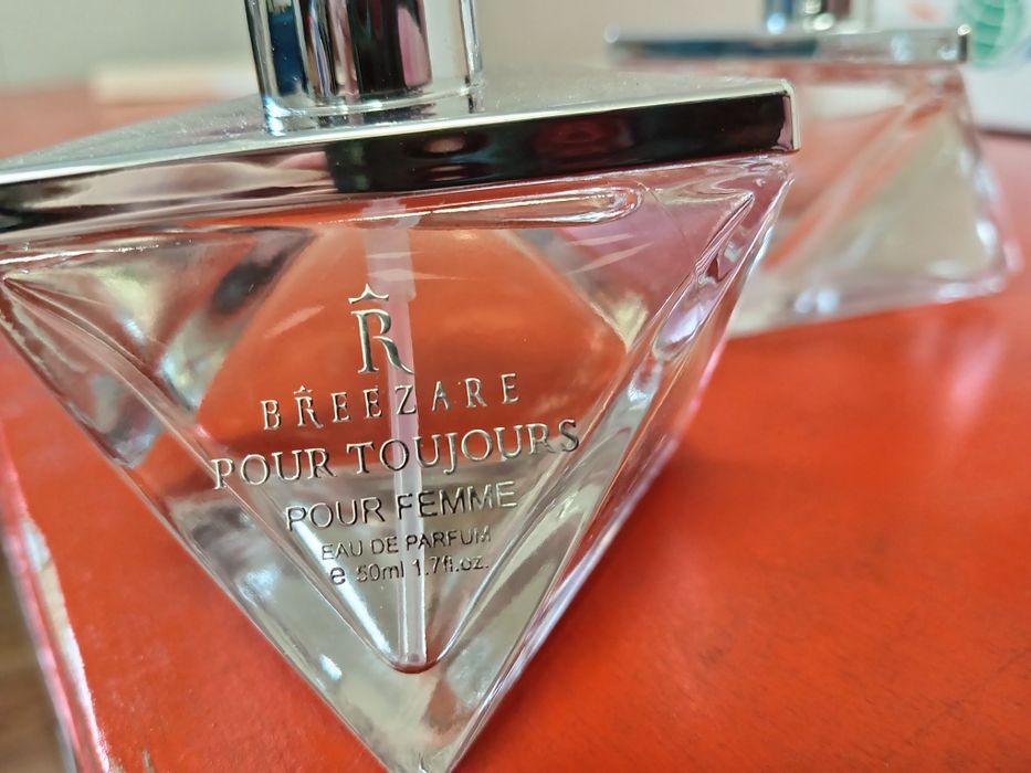 Продам парфюм не дорого