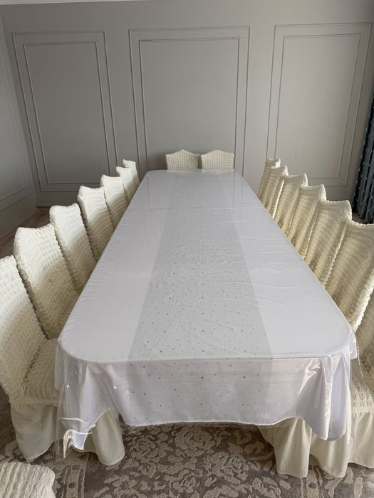 Стол со стульями