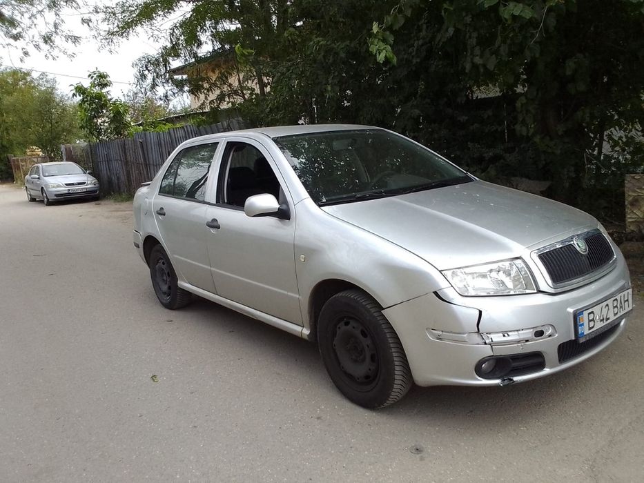 Usi Skoda Fabia 1 portbagaj stopuri geamuri plafon punte far oglinda