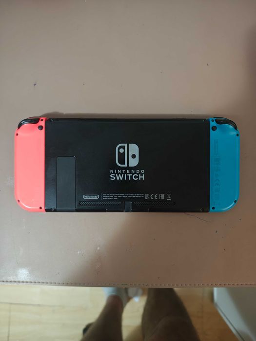Vând Nintendo Switch