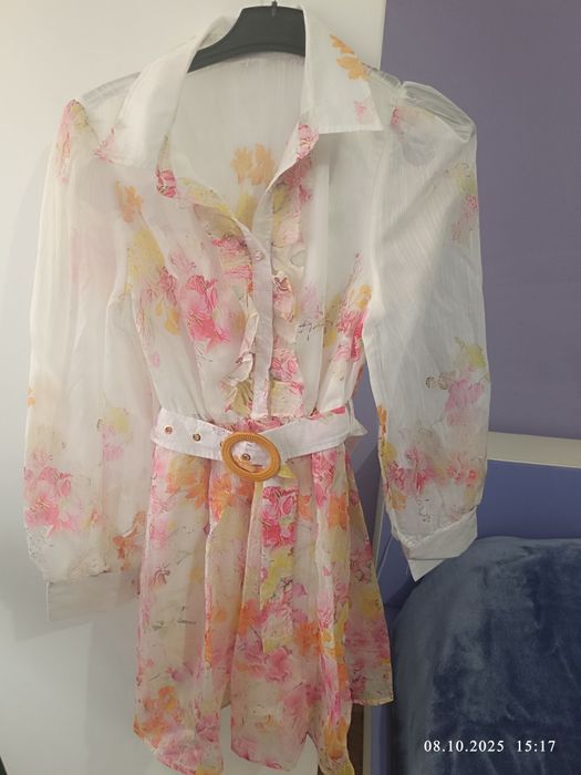 Рокля с цветен принт