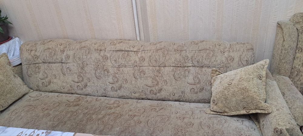 Продаётся диван с креслом