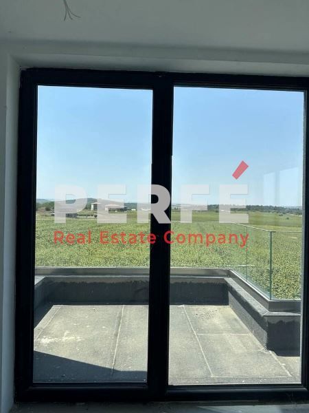 Продава се Тристаен апартамент в Бургас, Крайморие - 233 кв.м за 898 €/кв.м - Снимка #5