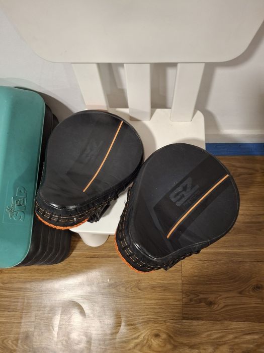 Продавам лапи за Бокс от естествена кожа