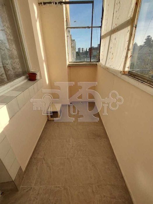 Дава се под наем Едностаен апартамент в Добрич, Христо Ботев - 40 кв.м за 147.9 € - Снимка #2