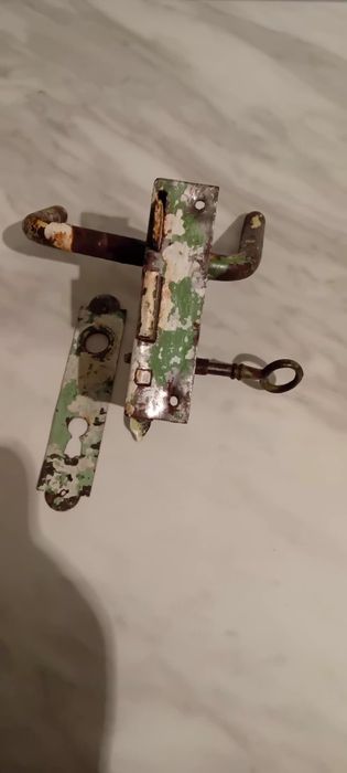 Ретро работеща брава