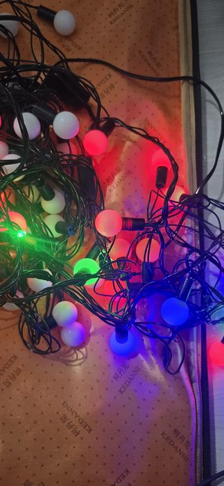 Продаются гирлянды на елку