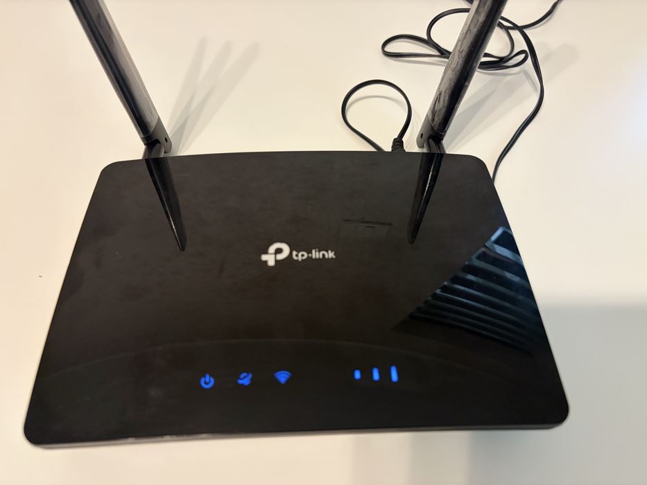 ROUTER 4G LTE - TP LINK AC750, Archer Mr200 ( doar testat)
