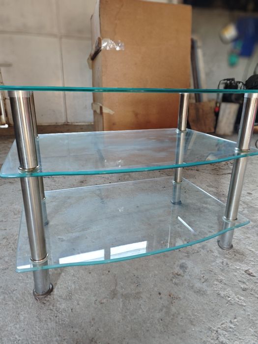 Стъклена маса в отлично състояние