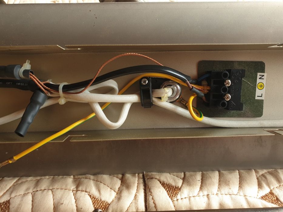 Лампа за стена, 3 крушки