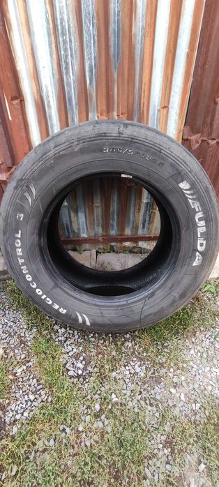 Продам резину на фуру б/у