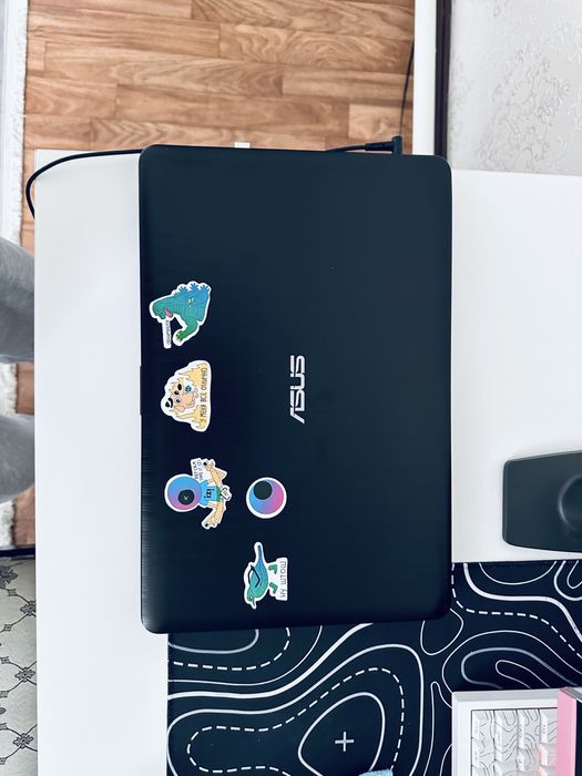 Ноутбук для работ,учебы