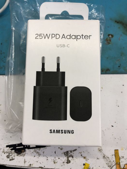 Зарядное устройство