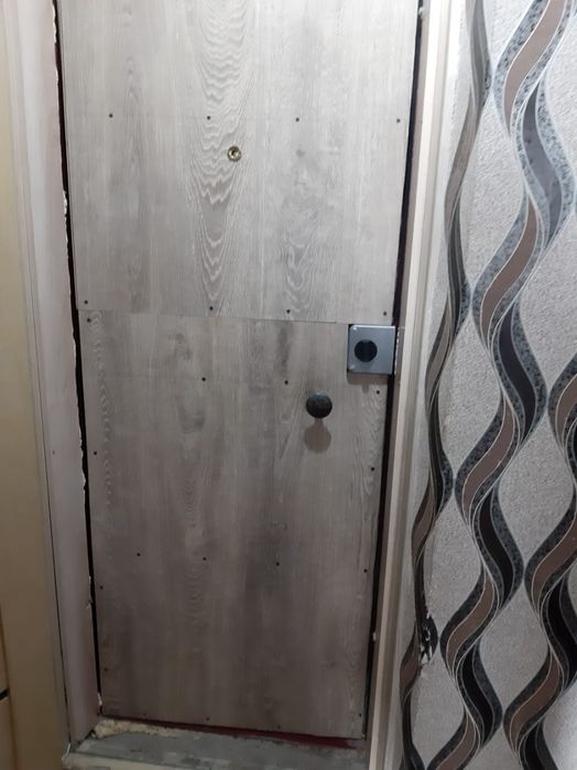 Темир есик сатылады замокпен