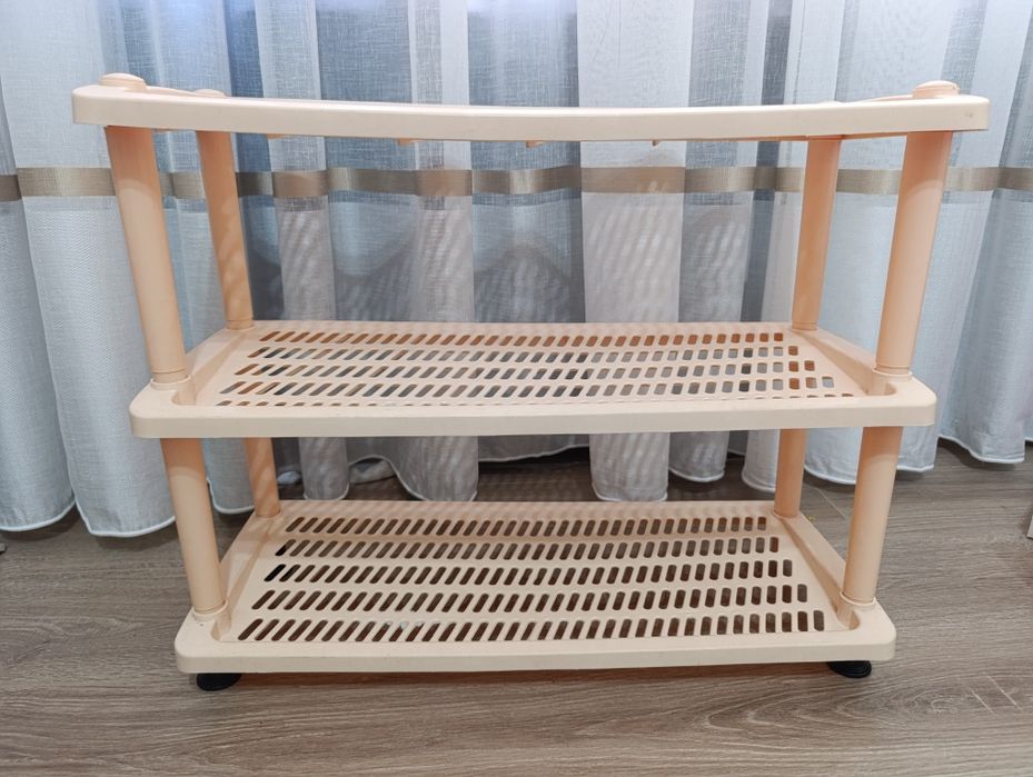 Пластмассовая полка для обуви