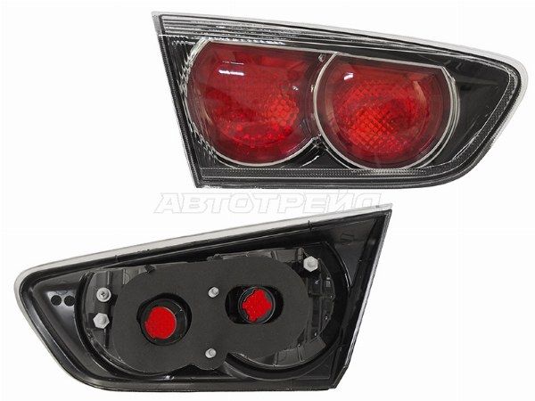 Фонарь в крышку багажника Mitsubishi Lancer