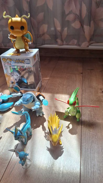 Lot 14 Figurine Pokémon + Funko POP Dragonite (Blastoise, Vaporeon, Inteleon etc.)