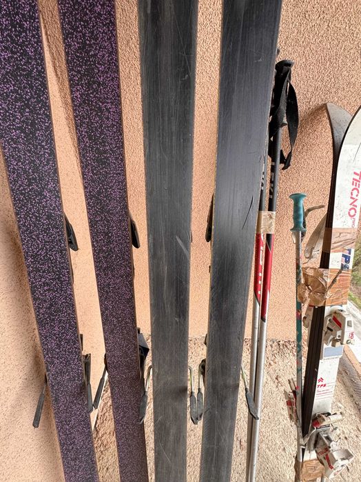 Продавам три комплекта скии