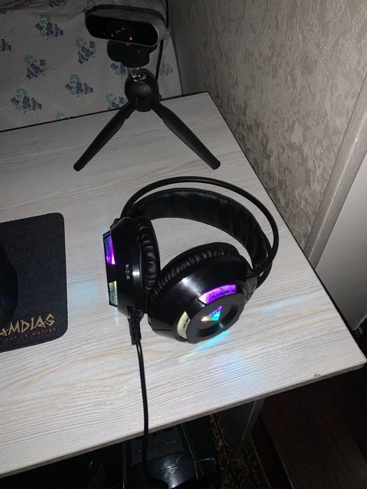 Игровые наушники