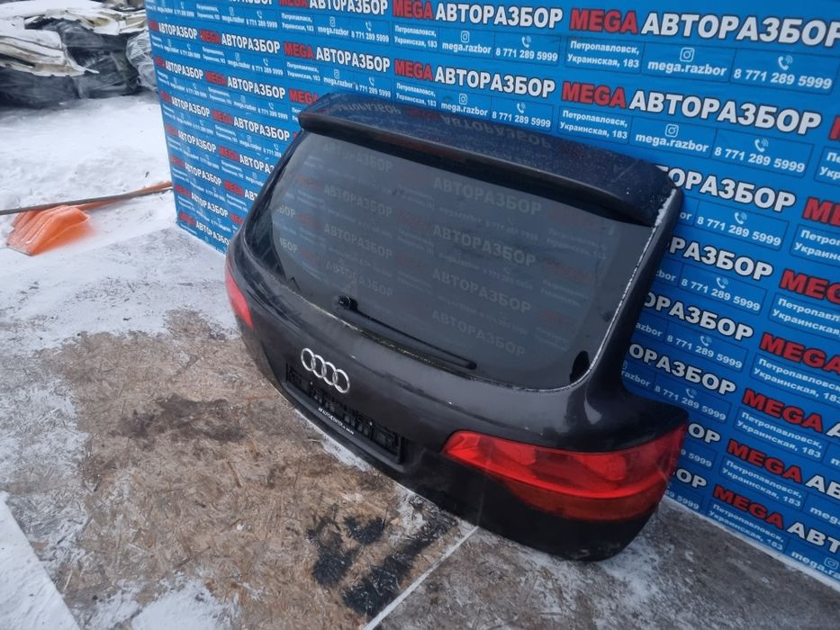 Кришка богажника Audi Q7.