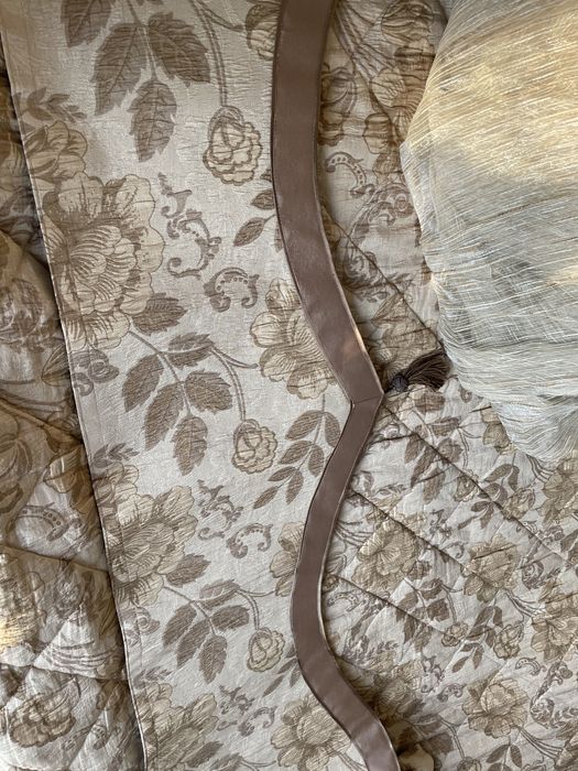 Покрывало 3,3 м*2 м + шторы