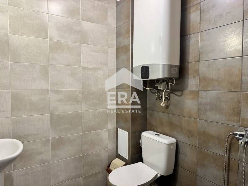 Дава се под наем Тристаен апартамент в Варна, Бриз - 116 кв.м за 747.66 € - Снимка #10