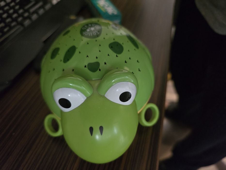Lampa pentru copii forma broasca