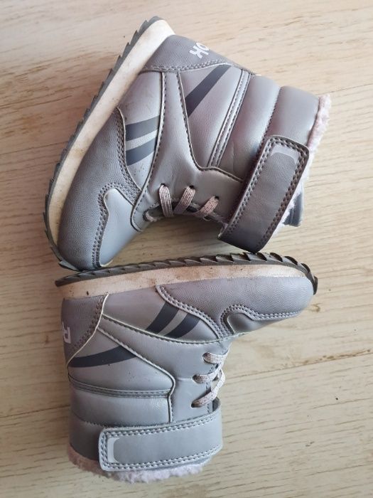 НАМАЛЕНИЕ Страхотни зимни бебешки ботушки Reebok, номер 23,5