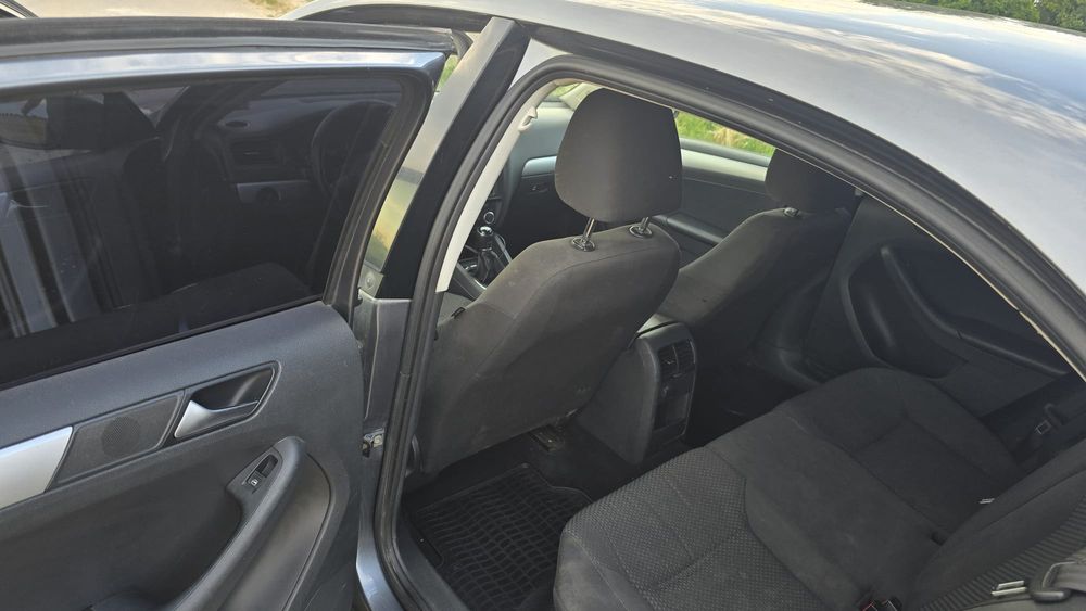 VOLKSWAGEN Jetta 2012 — imagine 5