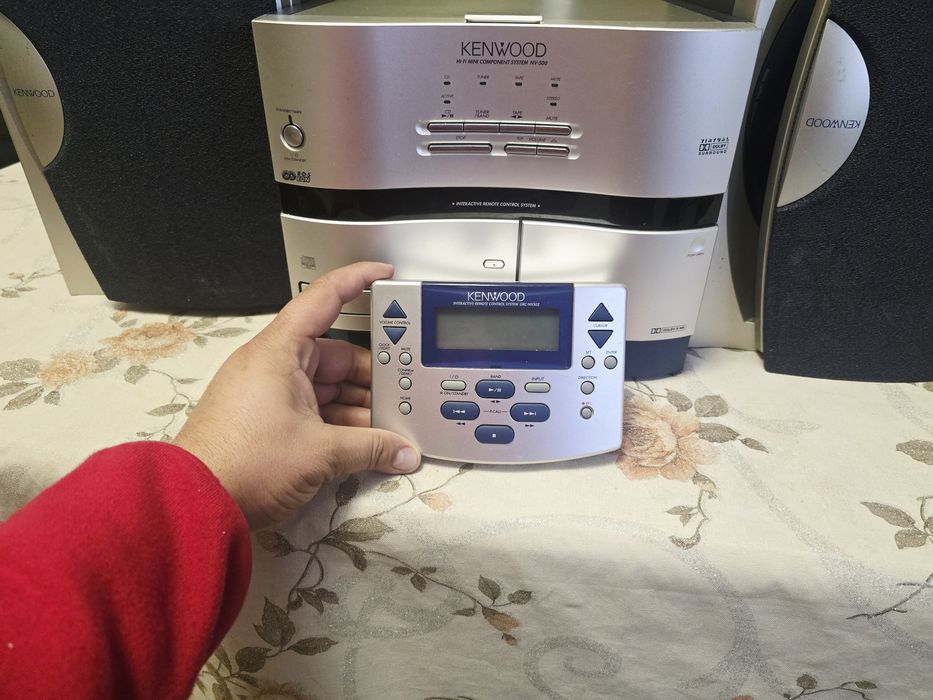 Sistem audio kenwood .  Combina cu telecomanda