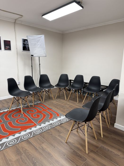 Офисная мебель и техника