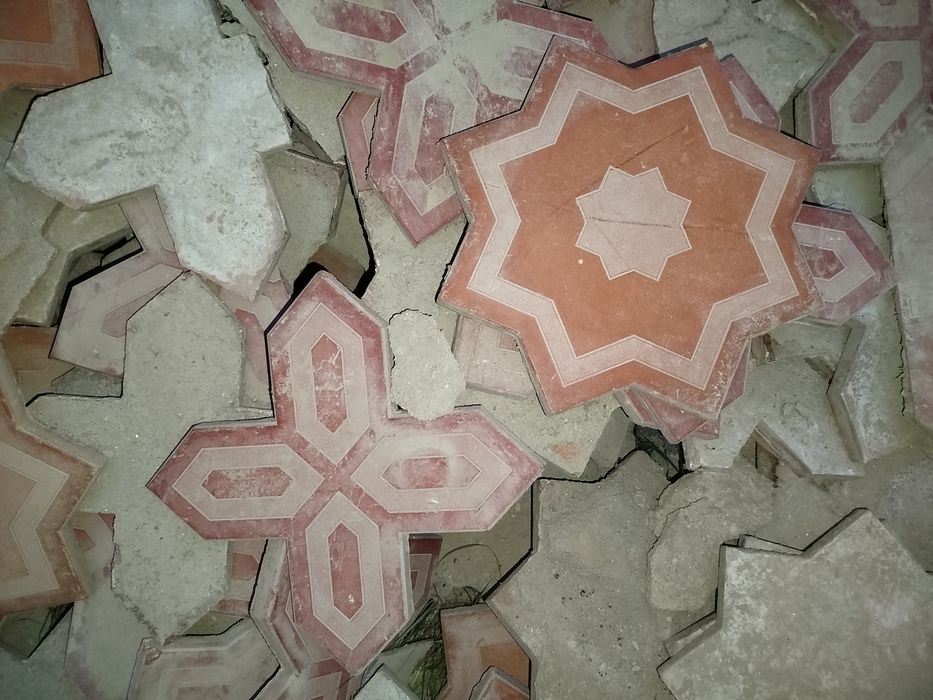 Плитка продается