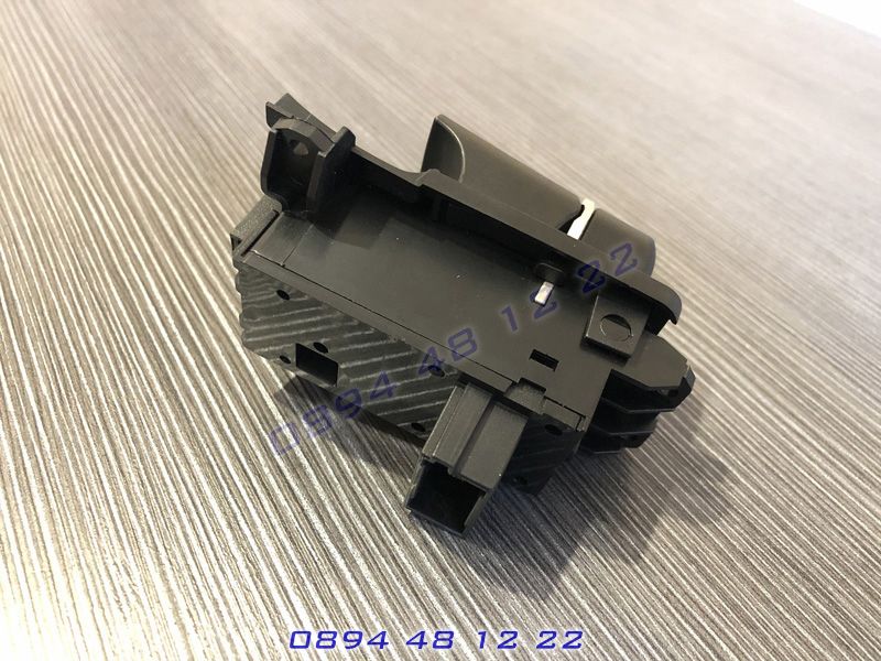 Бутон Копче Ел Ръчна Спирачка BMW 7 F01-F02 GT F07 X5 F15 БМВ Ф01 Ф07