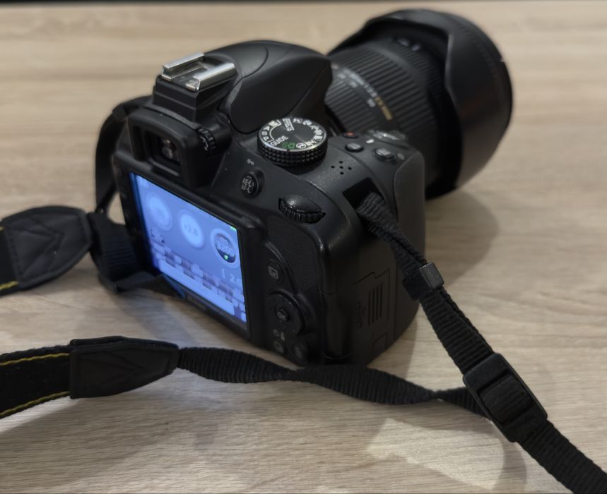 Nikon D3300 + Sigma 17-50mm