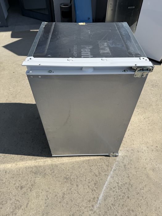 Малък хладилник за вграждане Bosch