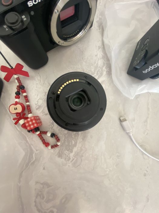 Продам камеру sony zv-E10