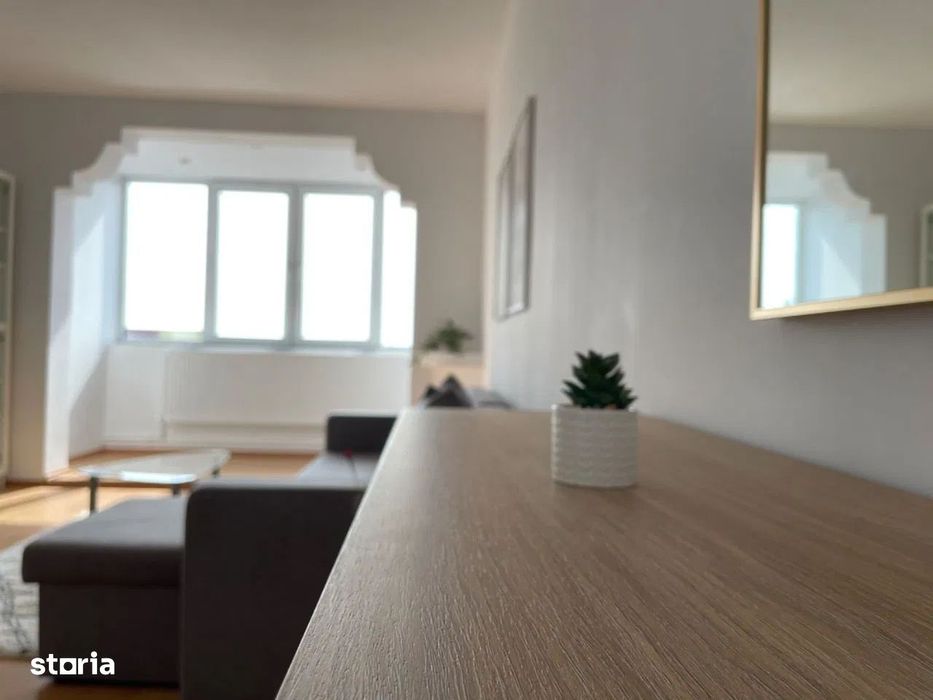 Apartament 2 camere, decomandat, recent amenajat, zona ultra-centrala