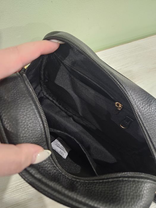 Чисто нова Черна чанта