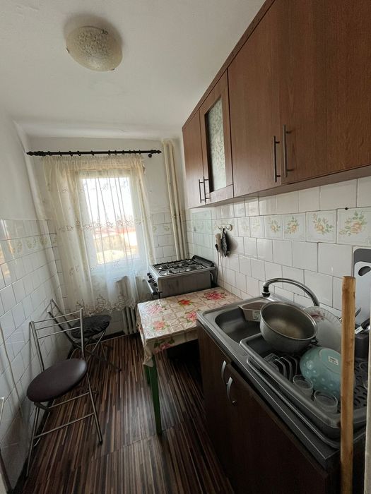 Apartament de 2 camere semidecomandat