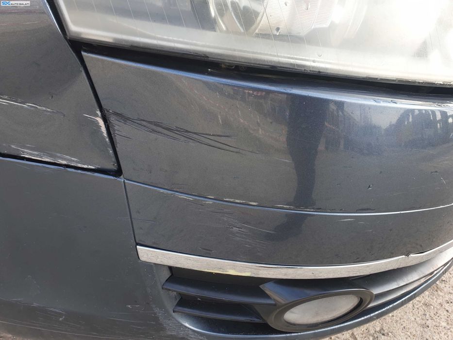 Bara Spoiler Fata Dezechipata FARA Grila Si Emblema cu Defect Audi A6 C6 NFL Non Facelift 2004 - 2008 Culoare LZ7R [K1890]