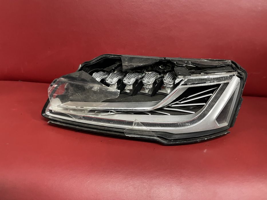 Audi A8 S8 Matrix Лед Фар ремонт рециклиране