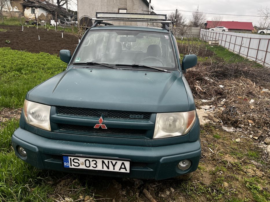 Vand masina mitsubishi pinin