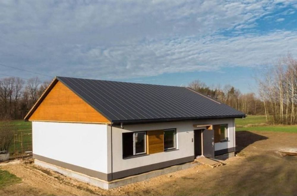 Vând case pe structura metalica