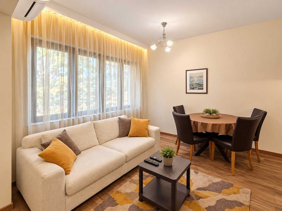 Обзаведен тристаен с 2 спални до Адвокатската градинка – 850 €