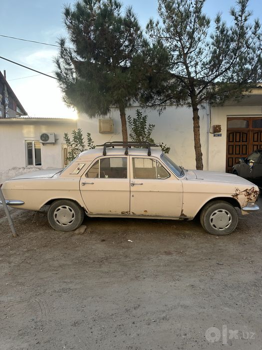 Gaz Volga 2410.
