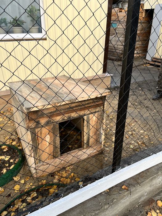 Продам будку для собак