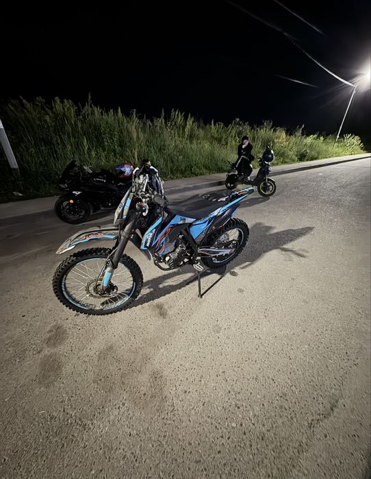 Мотоцикл эндуро hasky f5